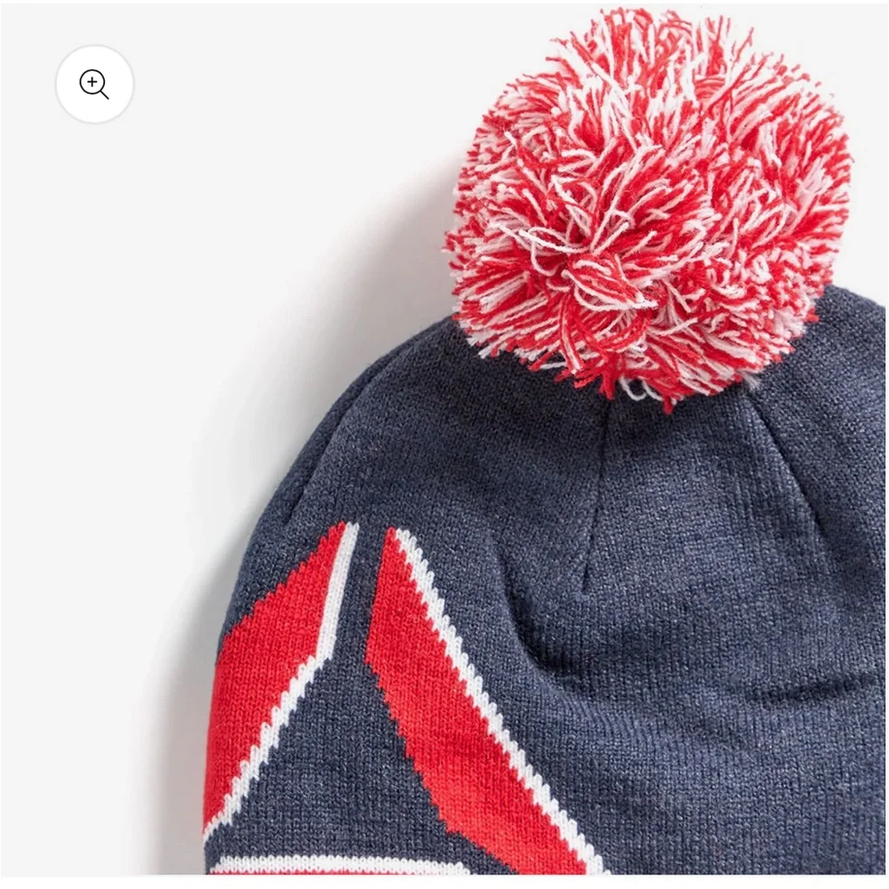 Reebok Women's Logo Intarsia Pom Beanie nwt navy - Picture 3 of 3